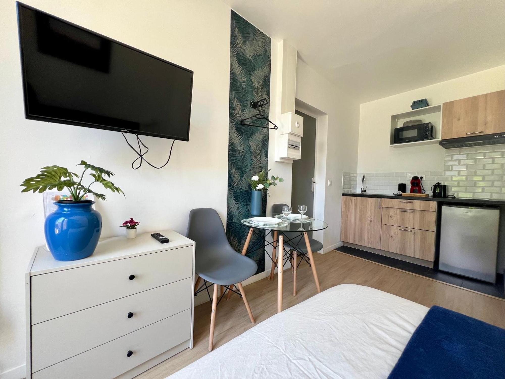 Studios Cozy 2A4 Pers Avec Jardin I Proche Futuroscope Châtellerault Exteriör bild