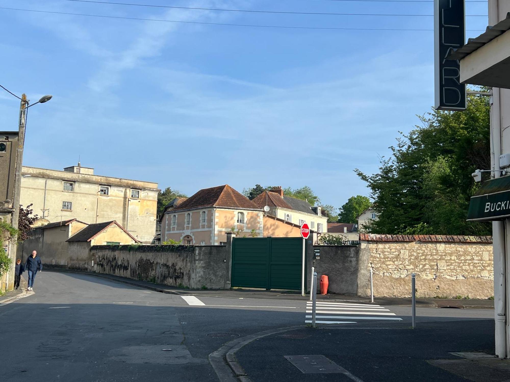 Studios Cozy 2A4 Pers Avec Jardin I Proche Futuroscope Châtellerault Exteriör bild